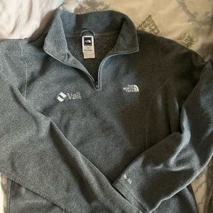 The North Face -Vail embroidered light fleece Women’s 1/4 zip pullover.